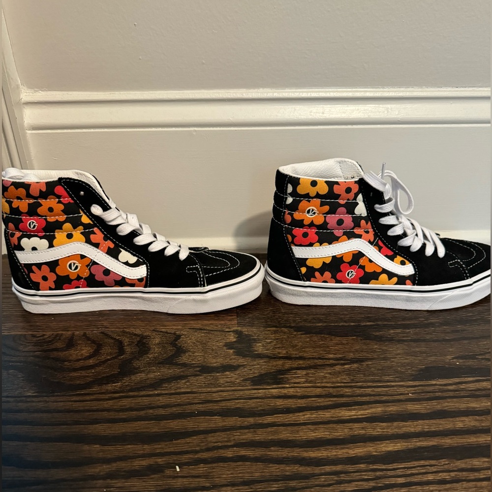 Vans sk8-hi black floral high top